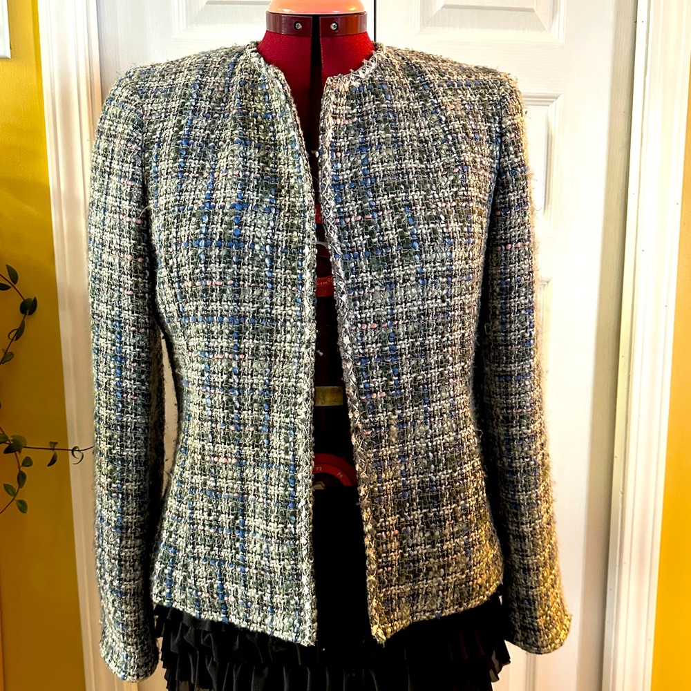 Jones & Co Tweed Blazer. Fits like a 6/8 although says 12p.